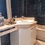 Modern Gulbenkian Apartment *