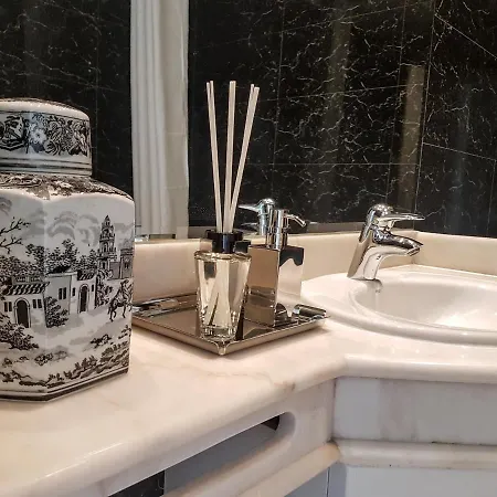 Modern Gulbenkian Apartament Lizbona