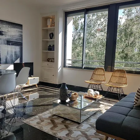 Modern Gulbenkian Apartment Lisbon